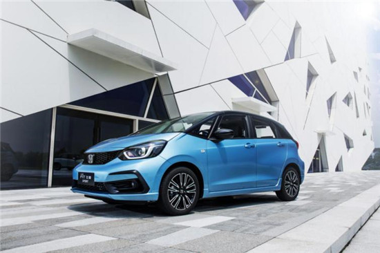 经济日报-中国经济网|第四代飞度（FIT）正式开启预售,全面引领两厢车新风潮