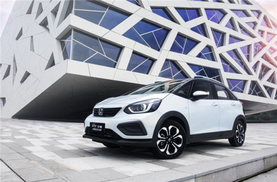 经济日报-中国经济网|第四代飞度（FIT）正式开启预售,全面引领两厢车新风潮