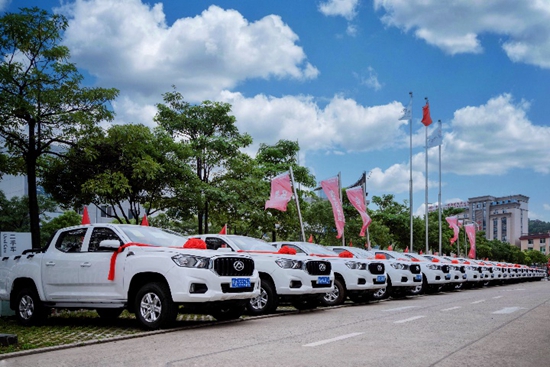 经济日报-中国经济网 郭跃|紧抓皮卡解禁良机 上汽大通MAXUS在沪交付22辆T60