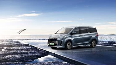 中国商用汽车网|凭借性能出众 全球首款高端氢燃料电池MPV亮相