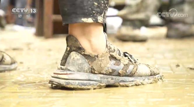 央视网|焦点访谈：救援、抢险、留守巡查……这群人一直在奋战